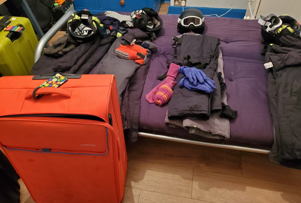 cleary_suzanne's tweet image. Out of office ✅️ time to start packing ⛷️😲 #novice #NeverTooOldToLearn