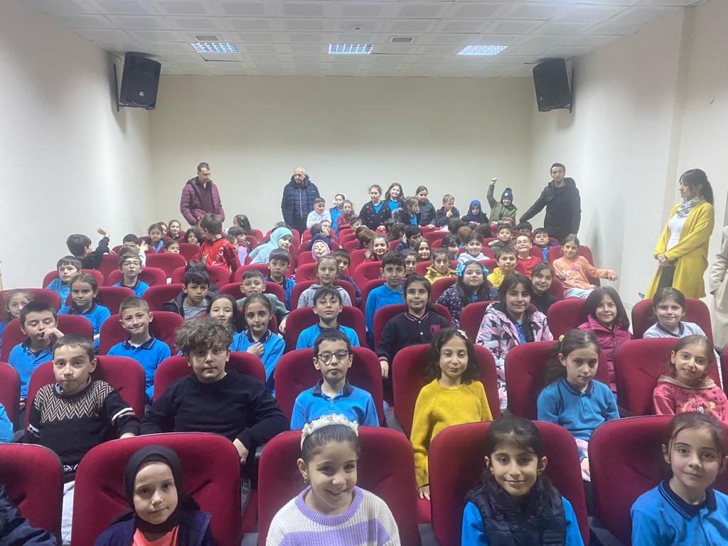 torulmem's tweet photo. İlçemiz 15 Temmuz Şehitler İlkokulunda öğrenim gören öğrencilerimize Gıda ve Hijyen Eğitimi, ilçemiz İlçe Tarım ve Orman Müdürlüğü ekiplerince yapıldı. https://t.co/kuBwHJhRsb