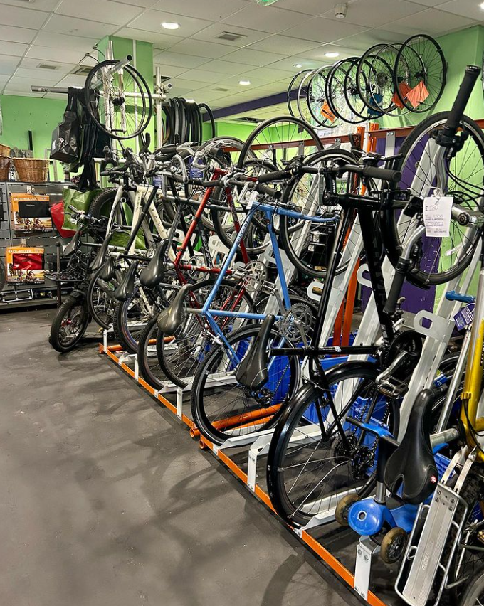 🚴‍♀️ Let’s pedal into eco-friendly joy in 2024!

Opt for a second-hand bike adventure - not only sustainable, but also budget-friendly! 

Visit our community bike shop when we open on 2nd of January!🚴‍♂️

#shopsustainable #secondhandbike