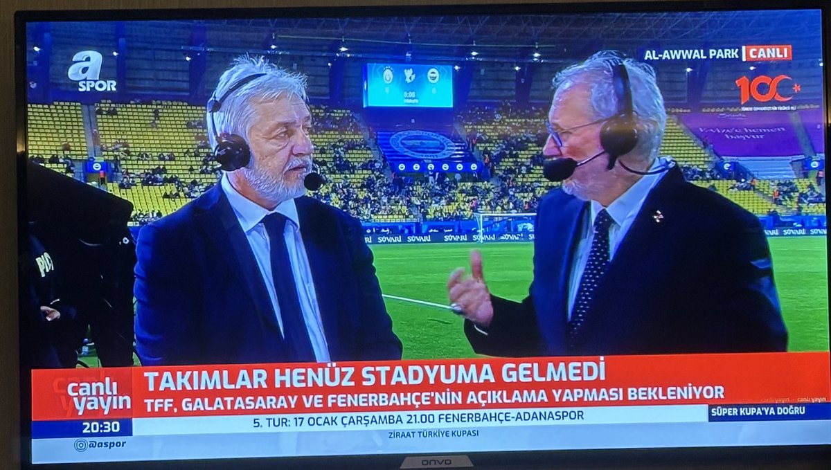 Amelyusss's tweet photo. Ya kıyamam,hala takımların gelmesini bekliyorlar. https://t.co/FwUUyAJUrR