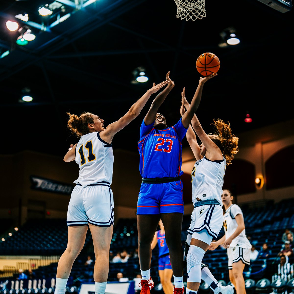 BroncoSportsWBB's tweet photo. We were picked 4⃣th in the MW. They were picked 3⃣rd. 😤

Check out the preview for our game against Wyoming tomorrow! ⤵️

🔗: https://t.co/qi3IMW0CLf

#BleedBlue | #WhatsNext https://t.co/DbJoxDTuWB