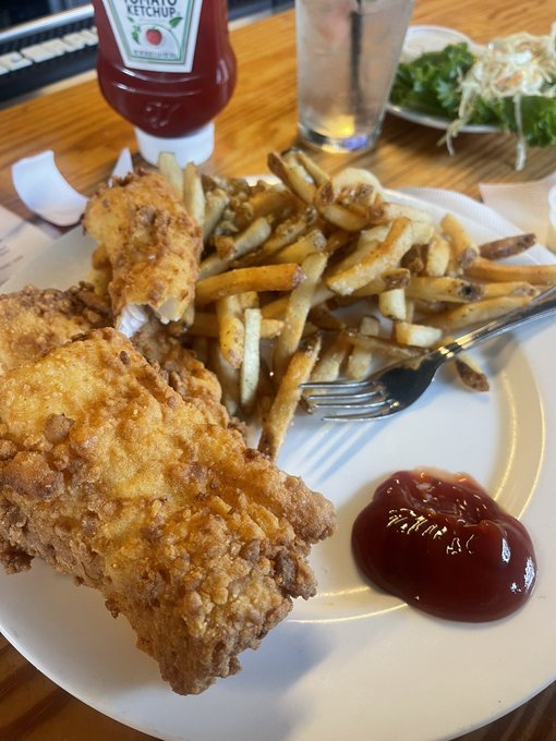 This is called the &ldquo;Big Fish&rdquo; at one of my favorite lunch spots. $15 I&rsquo;m impressed. https://t.co/mfp
