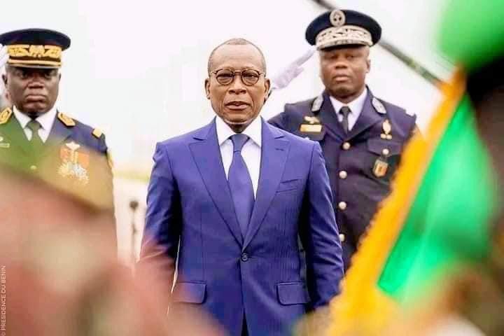 ZIGUIMAMADOU5's tweet photo. Ainsi M Patrick Talon se fait arnaqué par Macron et le vassal d'Abidjan. L'économie du Bénin sous perfusion. Le pouvoir de M Talon risque de s'écrouler en plein midi...! https://t.co/STv2Cd0Wk9