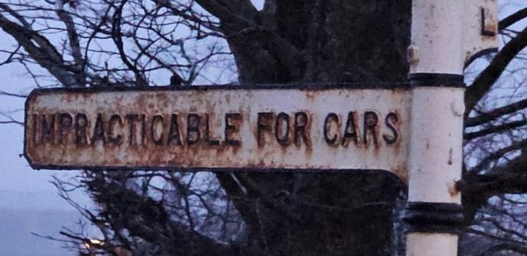 'Impracticable for cars' Never seen that word on a sign before! #FingerPostFriday