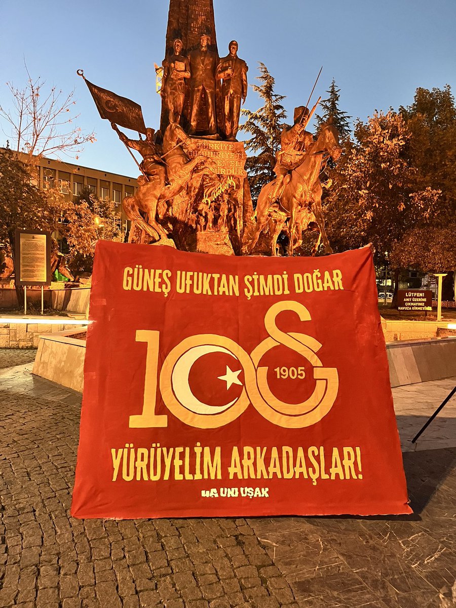 uAUNIUsak's tweet photo. Mustafa Kemal ATATÜRK
İstiklal Marşımız
Ve Şanlı Bayrağımız

KIRMIZI ÇİZGİMİZDİR! 

#ultrAslanUNI https://t.co/juW2LgILPc