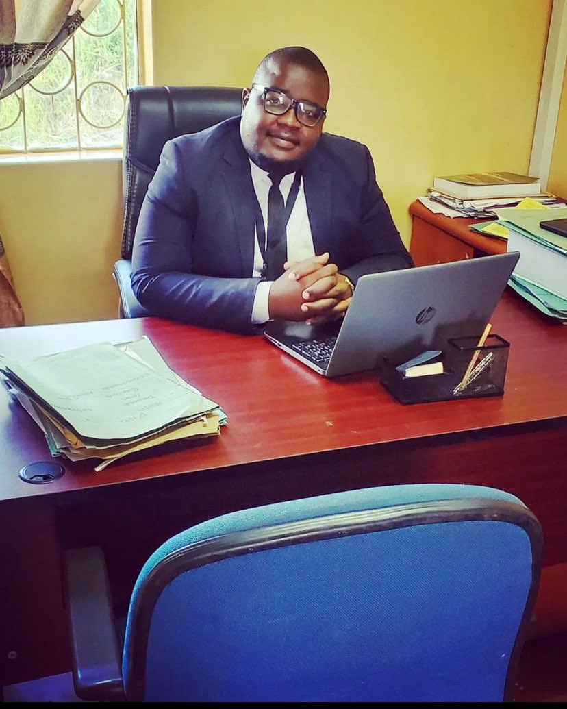 Last day of work in the year 2023.
Tell yourself, you have tried your best this year. 
Whatever you couldn’t achieve and whatever you didn’t excel at, you have another chance in 2024
Do better next year.