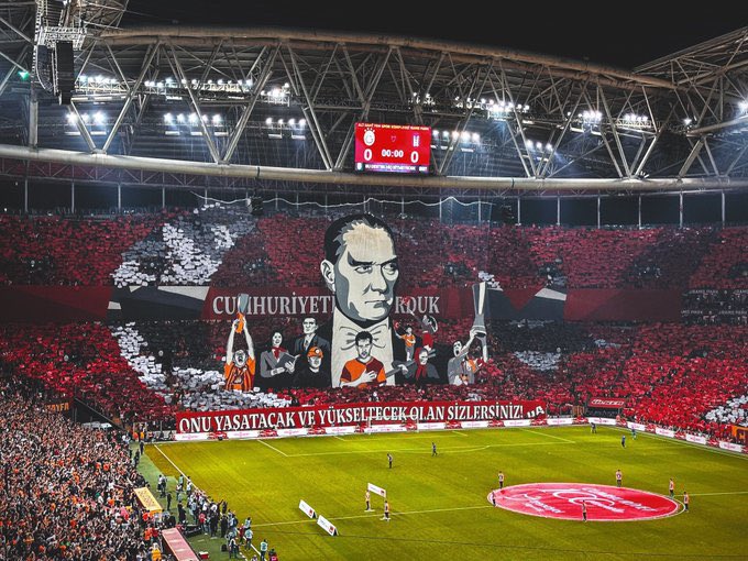 c1nar_official's tweet photo. Rakip olabiliriz ama söz konusu milli değerler olunca tek yüreğiz.
#iptal https://t.co/XtWDzHAD43