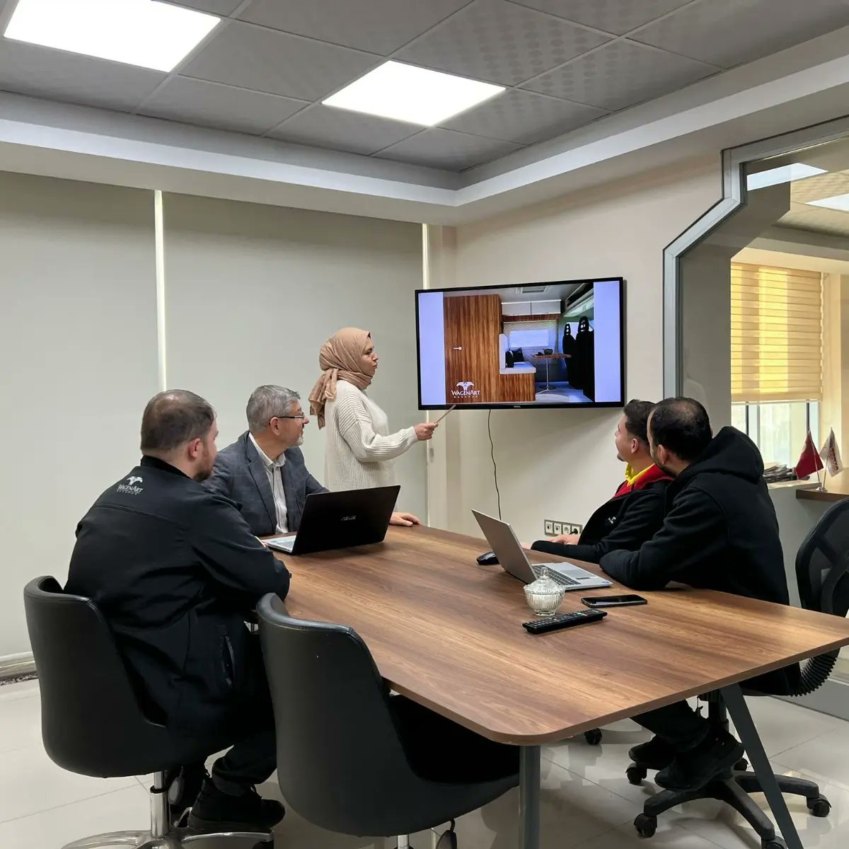 ynscelikk's tweet photo. 2023 yılı Ekim ayında kurulan ve kurucu ortakları arasında olduğumuz WAGENART KARAVAN firması Camper Karavan modeli ile ilk üretimini gerçekleştirmiştir. Semientegre Motokaravan modelleri ile üretimimiz devam etmektedir. 
#wagenart #karavan #camper #semientegre #Konya https://t.co/aoxaMBrmGz
