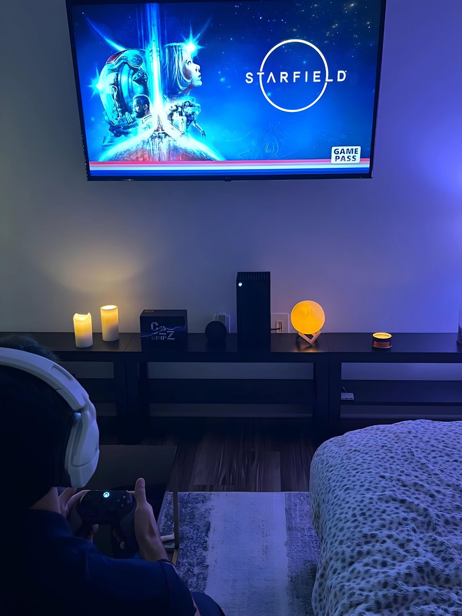 What games have you been playing this holiday season?

Get C2 Gripz Here: a.co/d/c5Z8rCf 

#C2Gripz #Xbox #PlayStation #Starfield #GamingCommunity #gamingaccessory #GamersUnite