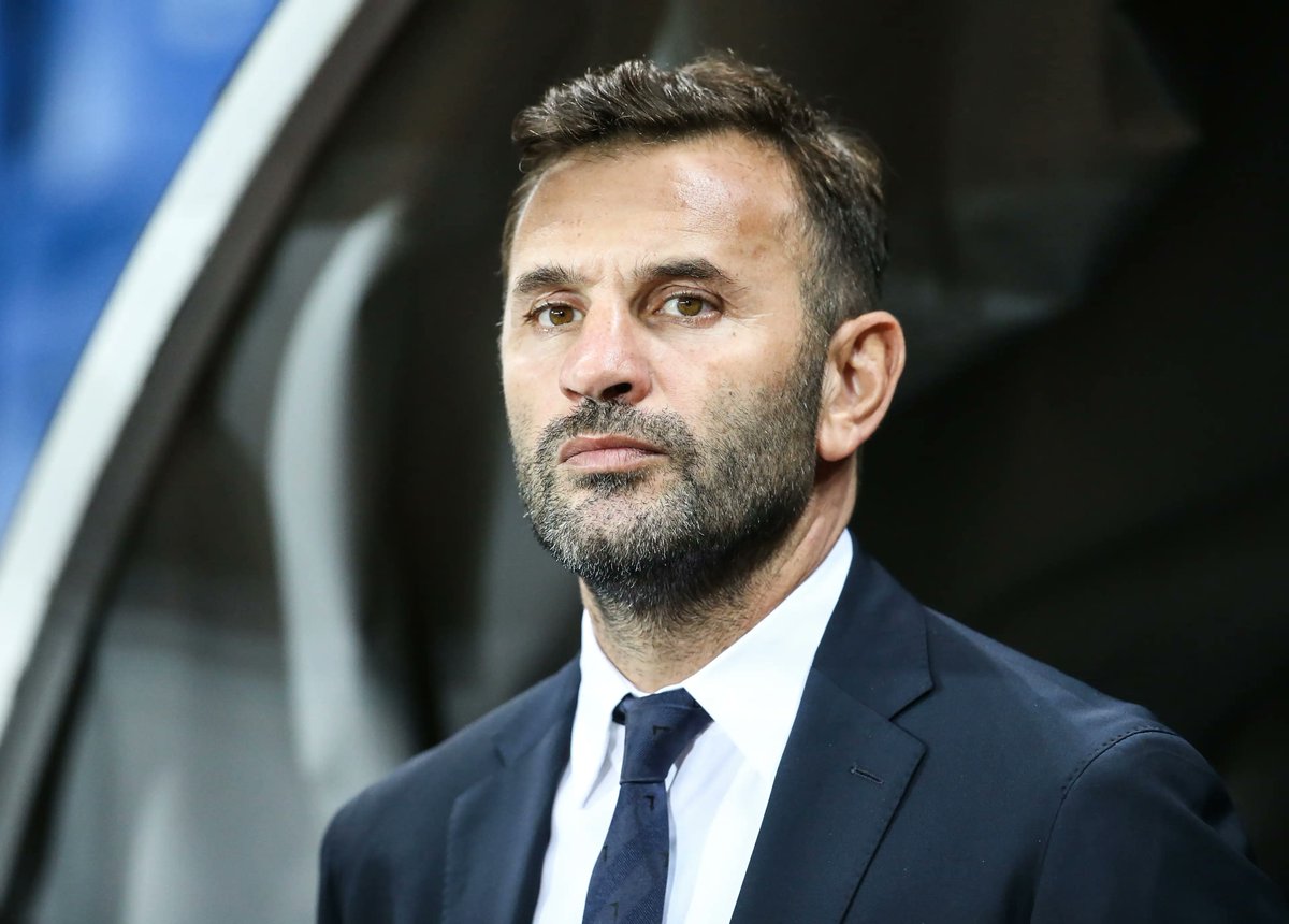 Okan Buruk:     

"Maç oynanmayacak, dönüyoruz."

#GSvsFB