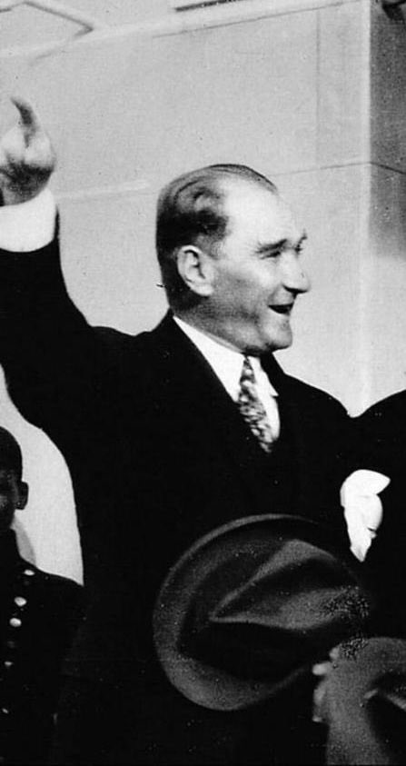 CHP: 

"Atatürk’ten taviz vermeyen, onurlu duruşlarıyla Fenerbahçe de Galatasaray da bu kupayı kazandı."

 #GSvsFB