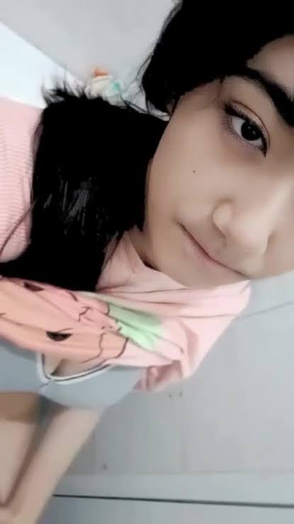 mawarakunreal's tweet photo. LINK ? DI BIO CUK

#syahkiraviral #syahkira16menit #syahkiracantik #syahkiraLINK #viral #terbaru #SANGE_AAAAAAAAA #Mediafire #viralindo #viralmesum #viralTiktok #syakira #syahkiraviral16menit #syakira16menit https://t.co/nS85b8hXKa