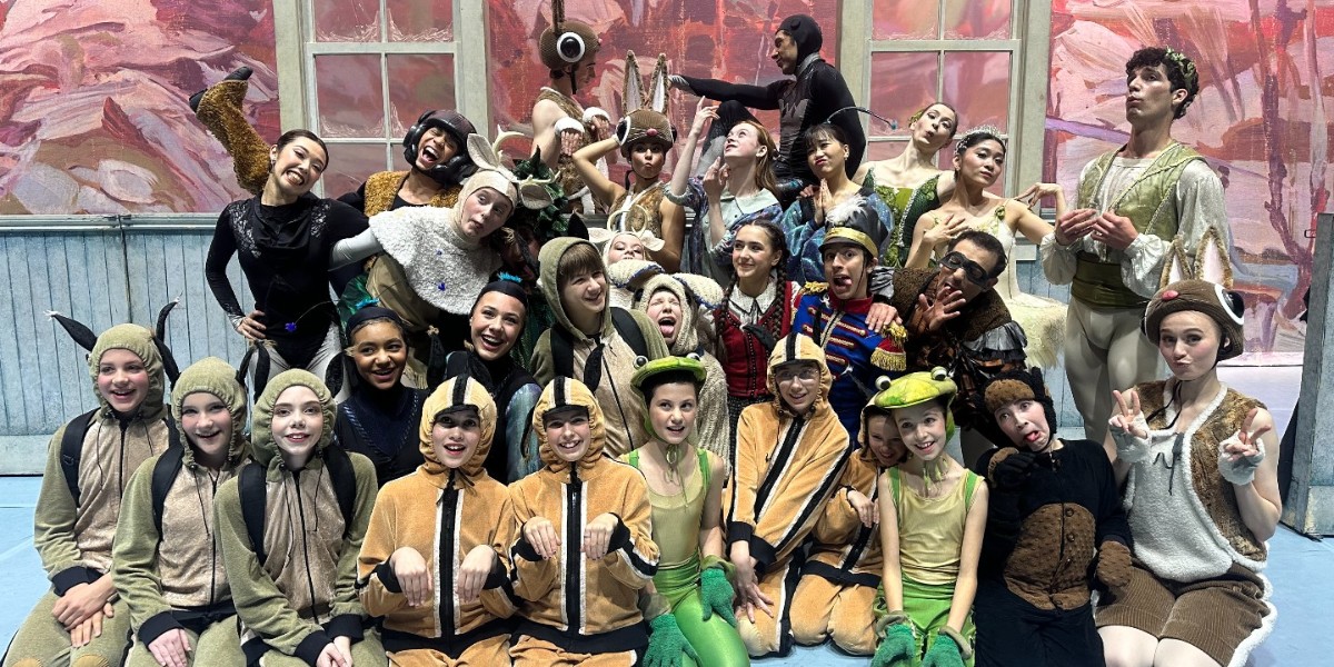 JorgenDance's tweet photo. 🚨LAST #Nutcracker SHOWS this weekend!!!🎄🇨🇦
📍@marhamtheatre 🎟️🔗https://t.co/EEaUbFUJXq
📸#BalletJorgen company & Kitchener #LocalParticipants https://t.co/VO3ioBvYEE