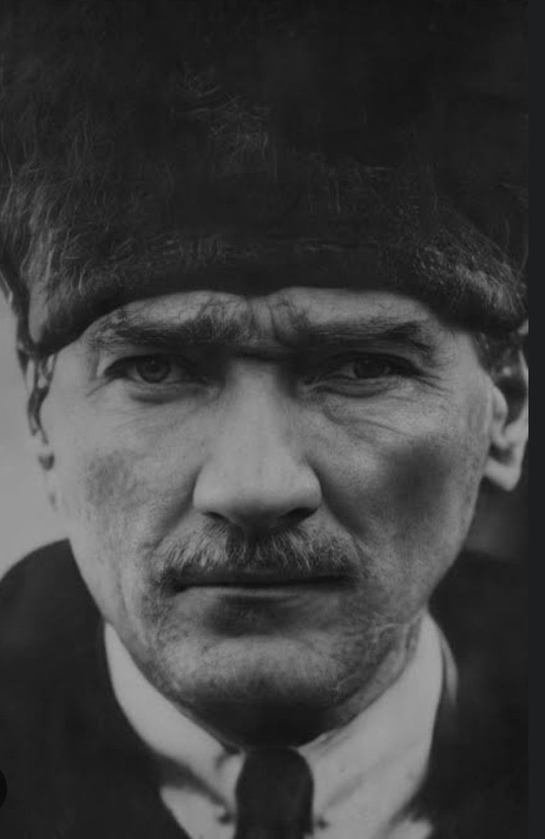 salar_z's tweet photo. NE DEMEK ATATÜRK YOK. #GSvsFB https://t.co/vOFneA9nza