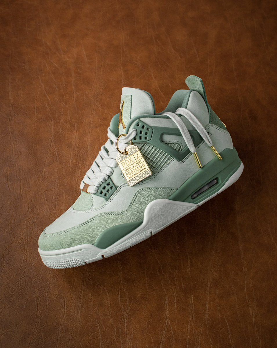 kelshmeamyy's tweet photo. AJ 4: “First Class”

Made exclusively for our WNBA athletes who continue to pave the way for change both in their sport and in the world around them. 

Continuously setting the benchmark for women in sports and leaving a lasting legacy for the future generations to come. https://t.co/EMZrsasYE5