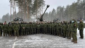 BankerCop's tweet image. Canada 🇨🇦 - I’m privileged to include in my family, current and retired members of Canada’s Armed Forces. To the women and men of #CanadianArmedForces  #Forcesarméescanadiennes thank you for your service and being on your posts during the holiday season.
#OperationReassurance.