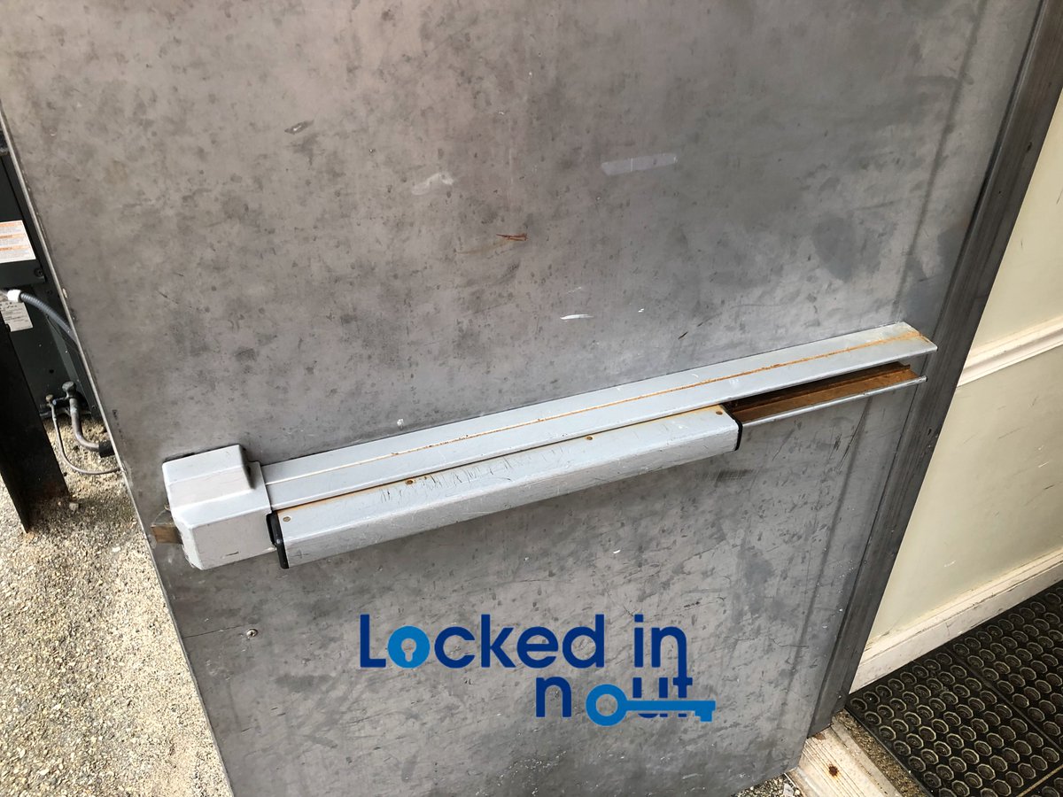 LockedInNOut1's tweet image. Elevate your office security! 🔒
Our Commercial Locksmith services in Cambridge, MA offer seamless exit device replacements. Trust us to safeguard your workspace.
lockedinnout.com  - (617) 599-7435

#LocksmithServices #Locksmith #LocksmithNearMe #LocksmithExperts