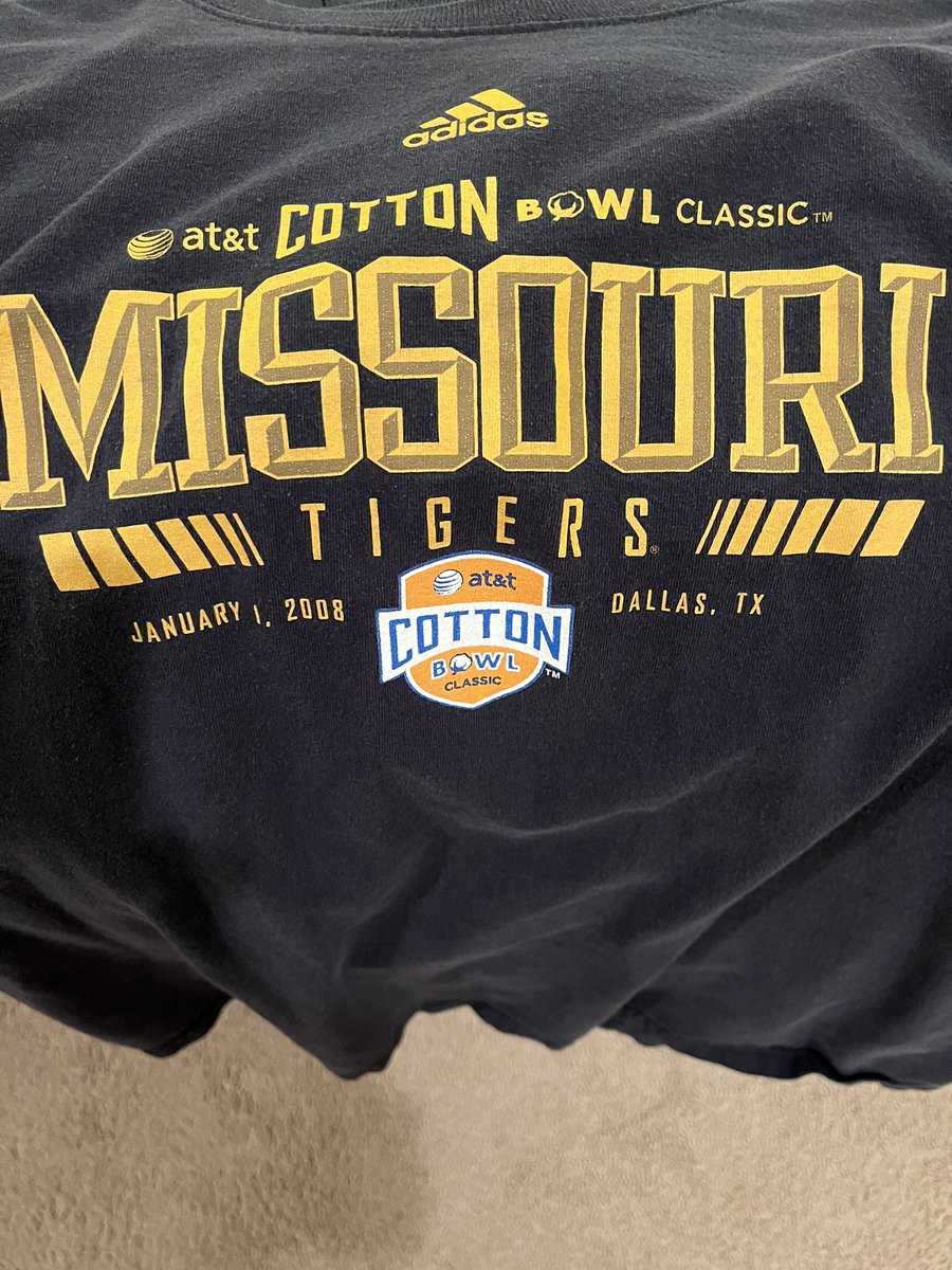 Rob_Harris1's tweet image. Throwback to a great Mizzou win in the 2008 Cotton Bowl! Tony Temple dominated. Let’s Go Tigers! @CottonBowlGame @MizzouFootball 
#MIZ 🐯