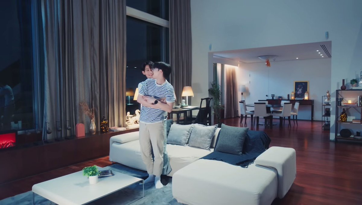 yimsgf's tweet photo. e veio aí o último episódio. 8 semanas passaram tão rápido 🥹 middleman's love foi o melhor bl que eu vi esse ano. essa série me trouxe vários sentimentos, principalmente o de felicidade. espero que futuramente os tutoryim possam protagonizar mais séries! 🤍
#พี่เจตคนกลางFinalEP https://t.co/KgxFicZJzf