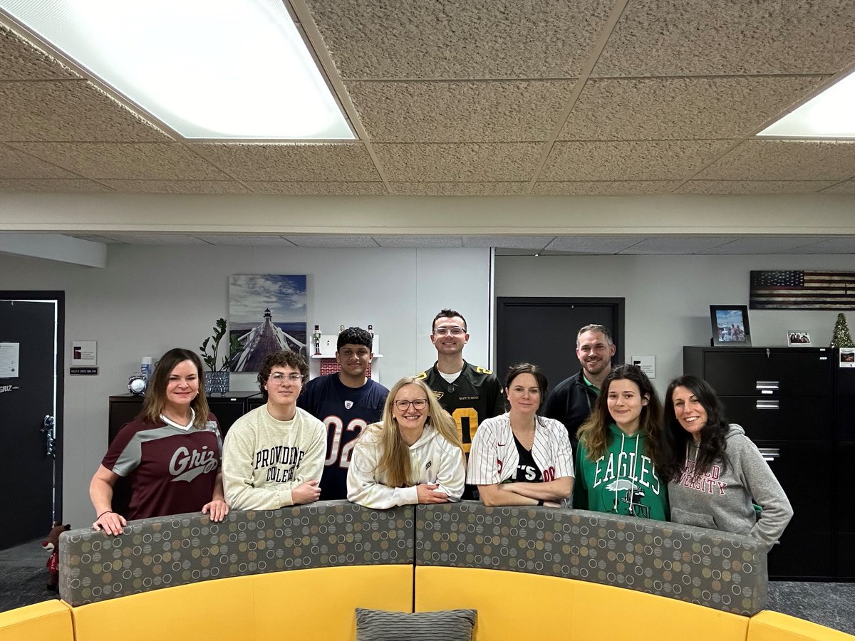 MarcLHPlan's tweet image. Team Jersey Day!  Happy New Year!!!