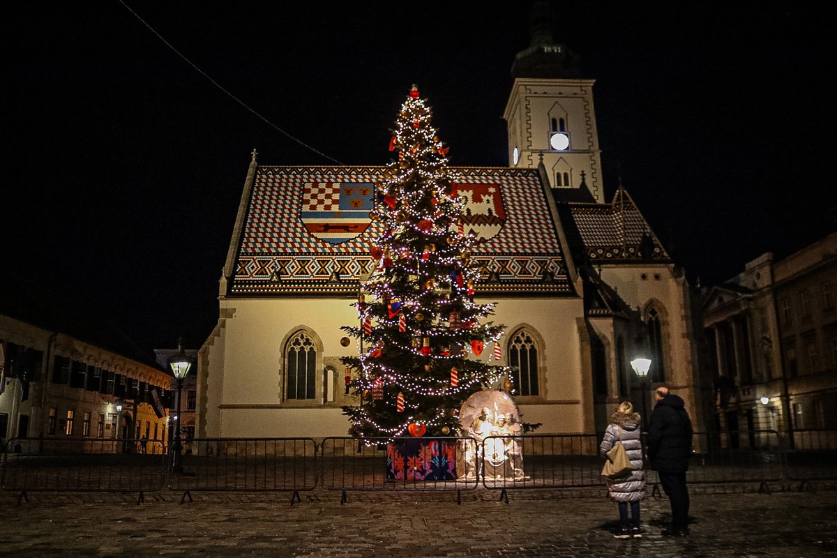 Bracopone's tweet photo. St. Marco square! St. Marco church!
#sqaure #church #svetimarko #markovtrg #zagreb #croatia https://t.co/NUvh99xsCj