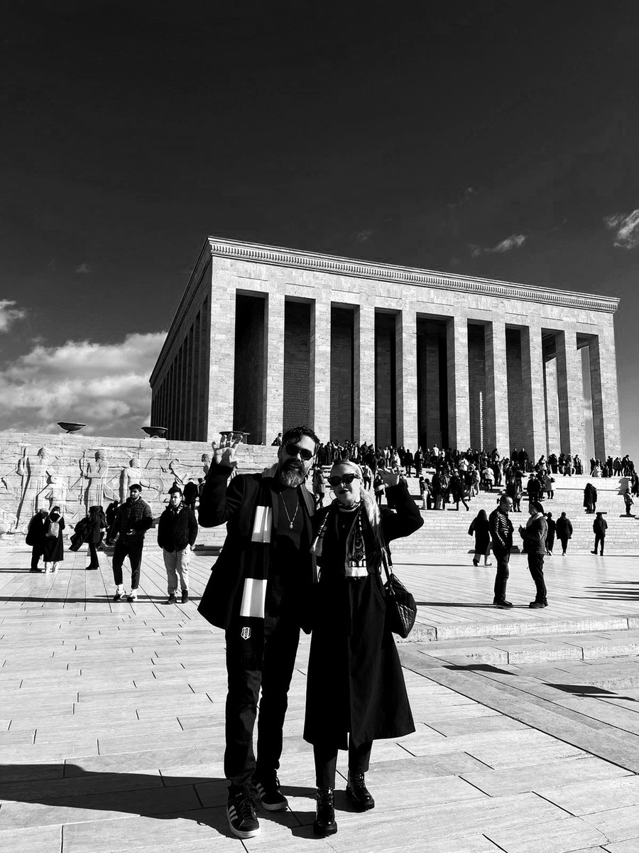 entelkafa's tweet photo. #GSvsFB maçında yaşananlar bu ülkenin her ferdinin sergilemesi gereken bir duruştur. #ATATÜRK bu ülkenin kurucusu ve en yüce değeridir. Suudi Arabistan yöneticilerine kendimizi beğendirmek gibi bir derdimiz yoktur. Bir #Beşiktaş sevdalısı olarak #Atamİzindeyiz https://t.co/SQIwz0fmyr
