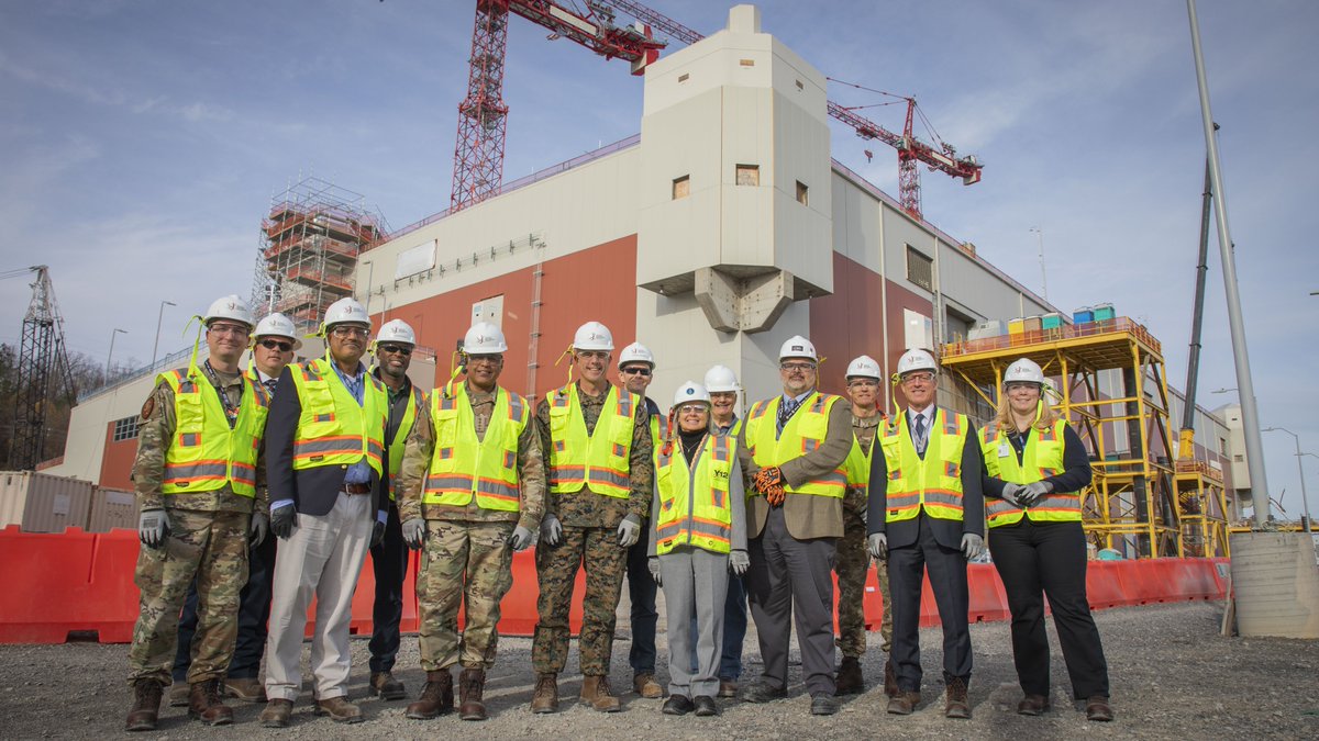 #YearInReview: Nov 2023 #USSTRATCOM Commander Gen. Anthony Cotton visited @NNSANews sites, talking with those whose precision work keeps today’s nuclear stockpile safe & secure, while also focusing forward, leveraging talent & technology to drive #ForceModernization. @ENERGY