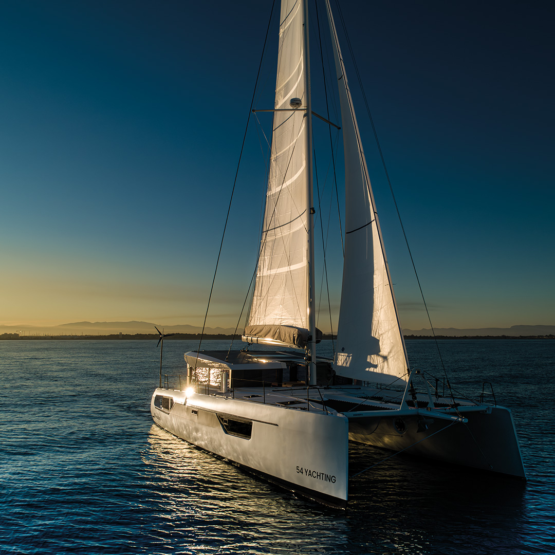 windelocat's tweet image. 🚤⛵️🌅 #NewWindelo54
We couldn't wait to get her out on the water for a sunset sea trial. #Sailing at wind speed with 3 knots of true wind, what an amazing Evening!

To learn more, join us at boot Düsseldorf from 20 to 28 January 2024! windelo-catamaran.com/en/meet-us-at-…

#windelo #catamaran