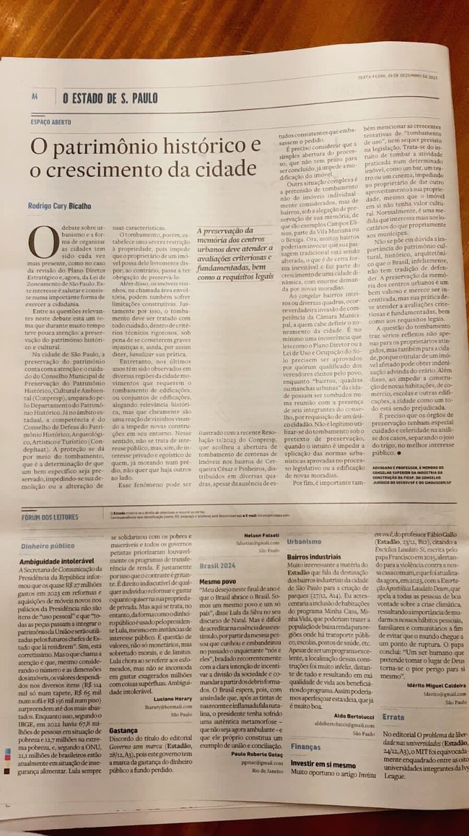 O autor não entendeu que o tombamento de bairros tem sido um instrumento de luta contra uma lei de zoneamento  que não foi baseada em nenhum estudo ou critério técnico,condicionantes tão defendidas pelo autor