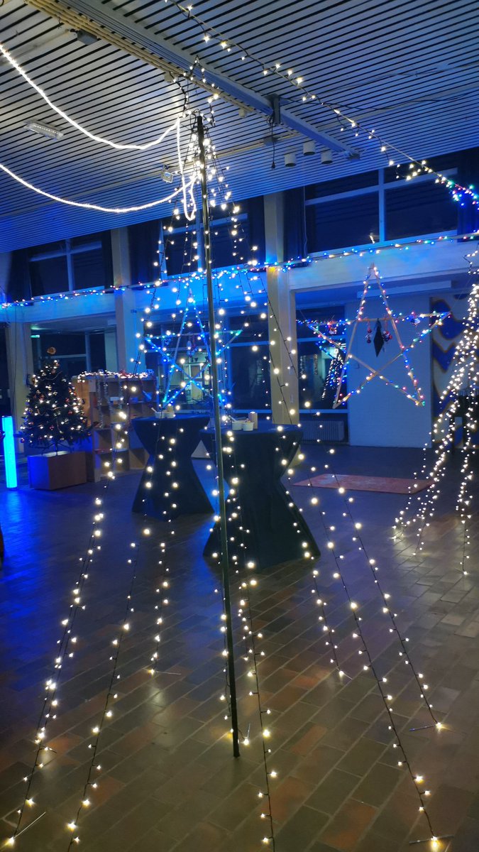 Bedankje vanuit stichting Blaarthem voor de vrijwilligers, met een Syrische barbecue georganiseerd door enkele taalleerders. Wat een fijne manier om samen het jaar af te sluiten!