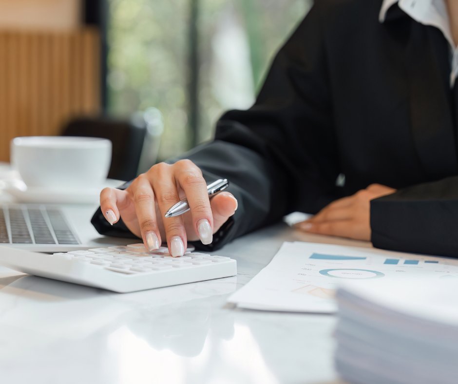 galacpapc's tweet photo. YEAR-END TAX PLANNING (part 4) https://t.co/28ArbsGNDe #tax #taxes #accounting #accountant #finance #bookkeeping #albertabookkeeping #albertaaccounting #calgaryaccounting #taxplanning #taxplanningstrategies #businessowner #businesscalgary #smallbusiness #payrolls https://t.co/rMjSKW7Rlb