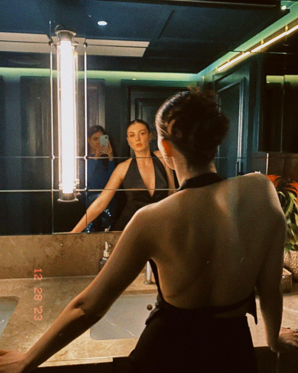 burcuozberkbr's tweet image. 📸| “😎”
@/burcuozberk • IG Feed
#BurcuÖzberk