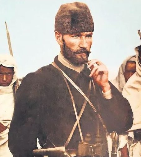 Sadece ismiyle ve posteriyle Milli İstiklal Savaşı'nı kaldığı yerden tek başına sürdürüyor. Dolarları yok, petrolü yok, hükümeti yok, savcıları yok, tek başına Büyük Atatürk!

#GSvsFB #süperkupa