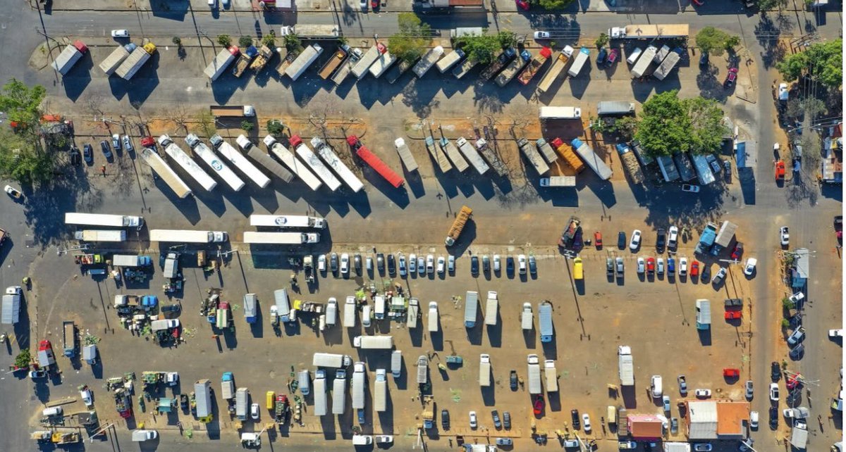 yardsticknews's tweet photo. https://t.co/M9enYGp1pL unveils the Deadly Effects of America's Truck Parking Shortage 👉 https://t.co/2tPLPEL3tl

What do you think of this? 🤔

#TRUCK  #trucking #Trucker #Truckingindustry #News #newsbreak #breakingnews #parkingshortage #truckparking #truckparkingshortage https://t.co/E0aFwjcOVF