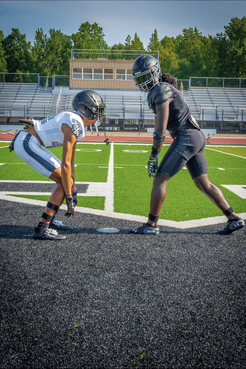 coaches, i am a 🚨6’4 180lb CB🚨 , but not only that i am a very skilled defensive back i have the hips, the mentality, the speed, the length and the work ethic i was named all region , north/south select , all tri-county team and all state honorable mention, film pinned in bio🚨