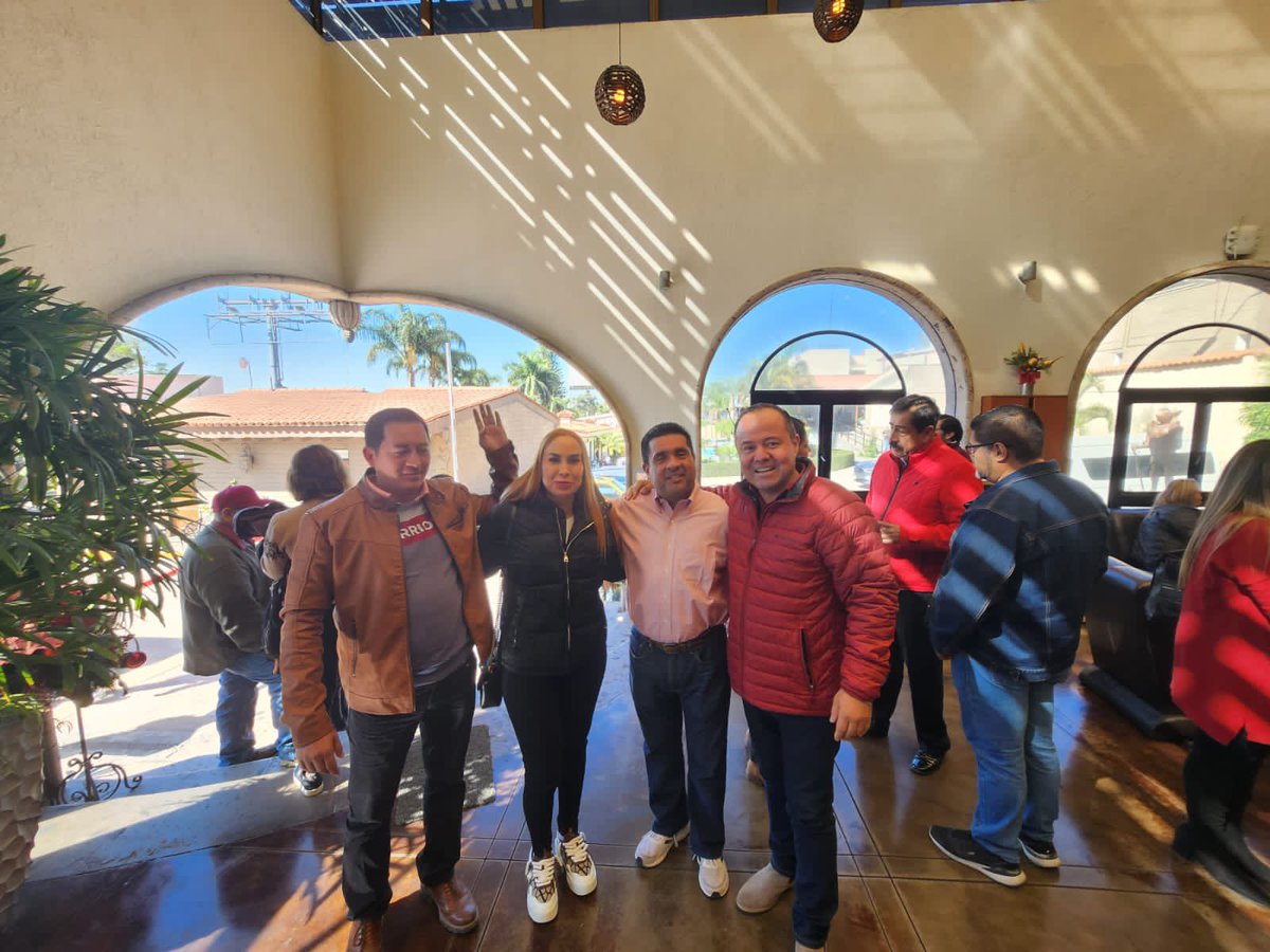 Líderes de Tlaquepaque <a href="/ErikaPerezMx/">Erika Pérez García</a> <a href="/BetoMaldonado_/">Beto Maldonado</a> <a href="/LuisOctavioMag1/">Luis Octavio Magdaleno Calderon</a> se viene un cambio positivo en el municipio