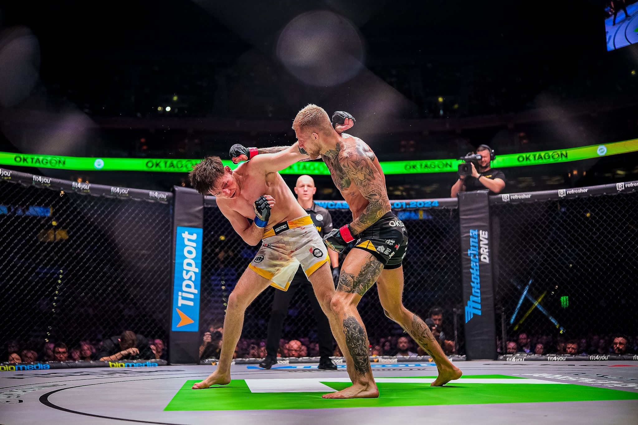 OKTAGON MMA on X Radek Rou al defeats Kallum Parker by decision to pick up his second win in MMA. With it all even going into the third round both men gave