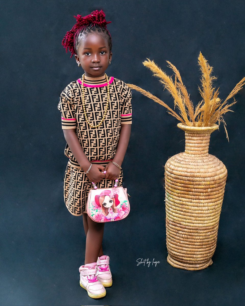 ShotBy_Luqie's tweet photo. Happy birthday daughter 🥳🎉
Apapa agbor warri Hausa seybi tinubu
#SBL
#SBLAUDIOVISUAL https://t.co/WF0px758tm