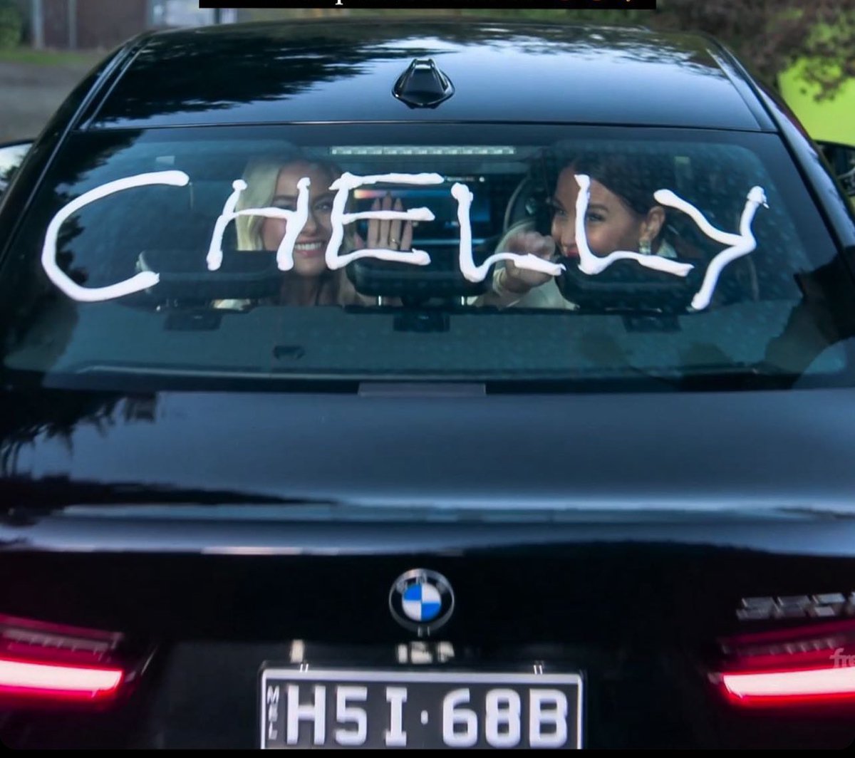Gaysquad6Gay's tweet photo. Chelly’s wedding was so beautiful to watch. It meant so much to the LGBT community because it’s so rare to see a sapphic couple get married. Thank you @neighbours for telling story with so much love and respect!
#chelly #neighbors #chellyforever https://t.co/zivCZnXWtE