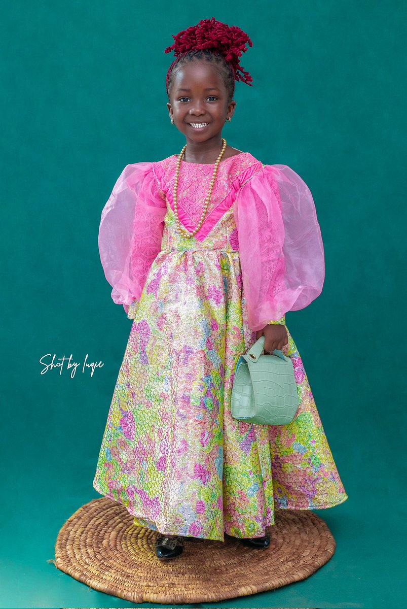 ShotBy_Luqie's tweet photo. Happy birthday daughter 🥳🎉
Apapa agbor warri Hausa seybi tinubu
#SBL
#SBLAUDIOVISUAL https://t.co/WF0px758tm