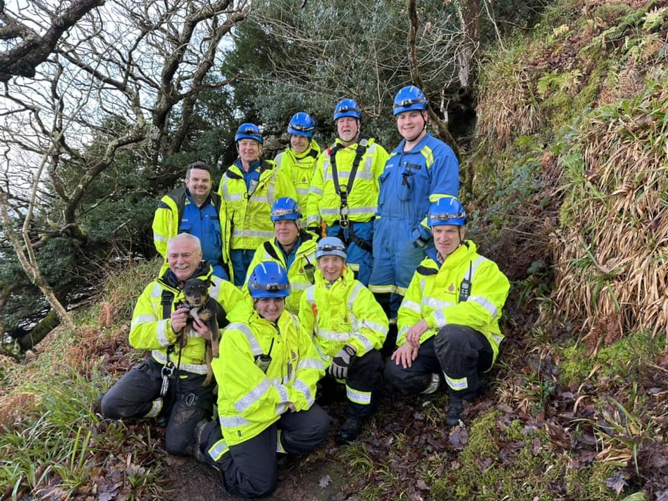 millypod1's tweet photo. Chase home safe thanks to 
Lynmouth Coastguard Search and Rescue
THANKS FOR RT's 😊🐕🐾

🆘28 DEC 2023 #Lost CHASE #ScanMe #Tagged Jack Russell Cross Male
Coastal Path North Devon between   #HeddonsMouth &amp; #WoodyBay #EX35 #EX31
Exmoor National Park #Devon https://t.co/0LVztn2pVQ https://t.co/pBM9qoVzZP