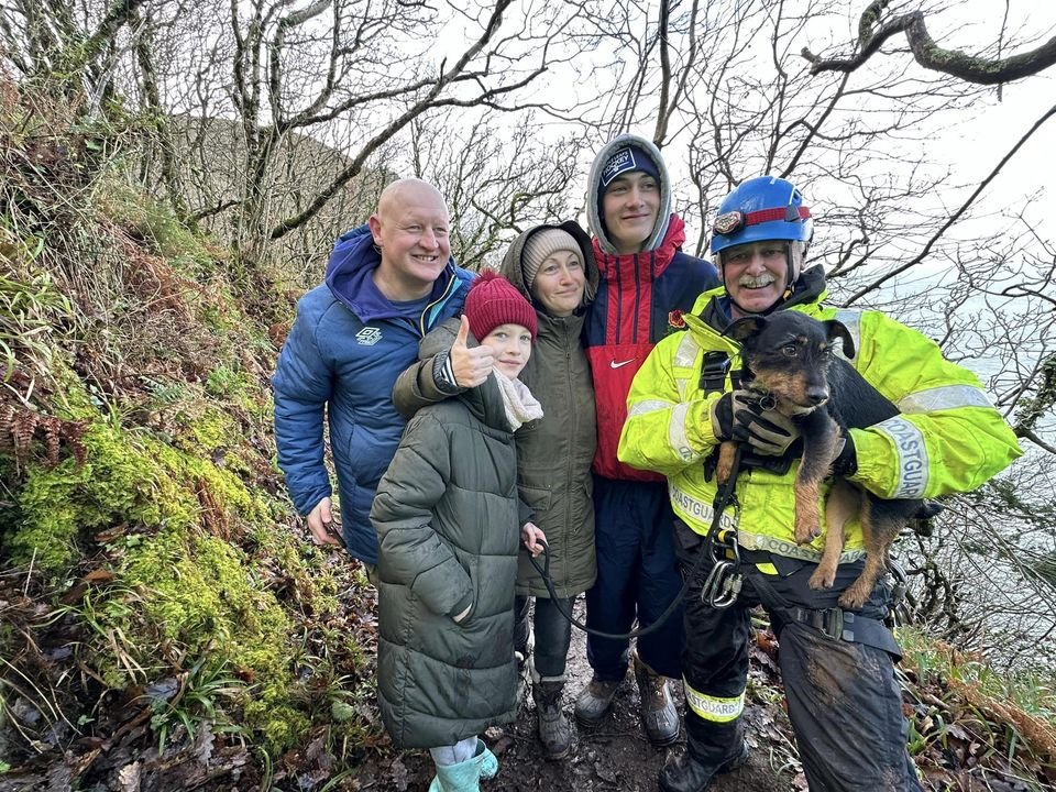 millypod1's tweet photo. Chase home safe thanks to 
Lynmouth Coastguard Search and Rescue
THANKS FOR RT's 😊🐕🐾

🆘28 DEC 2023 #Lost CHASE #ScanMe #Tagged Jack Russell Cross Male
Coastal Path North Devon between   #HeddonsMouth &amp; #WoodyBay #EX35 #EX31
Exmoor National Park #Devon https://t.co/0LVztn2pVQ https://t.co/pBM9qoVzZP