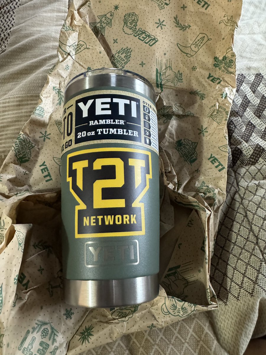 BearFanPete_FF's tweet image. Won this being a #patreon member @ToiletsToTitles. These guys are great it’s like a family, just awesome! #T2T #Titletribe #Patreon