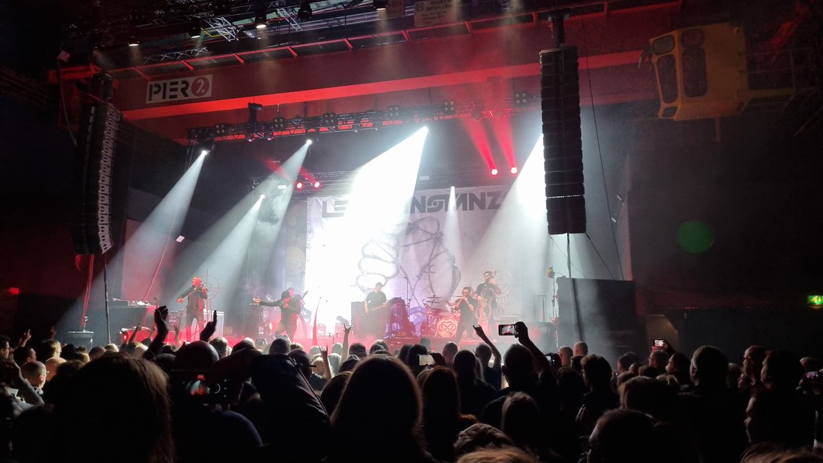 LordIsilon's tweet photo. Auf geht's: Band Nummer 2 #letzteinstanz #eisheiligenacht https://t.co/crQ6xQmeto