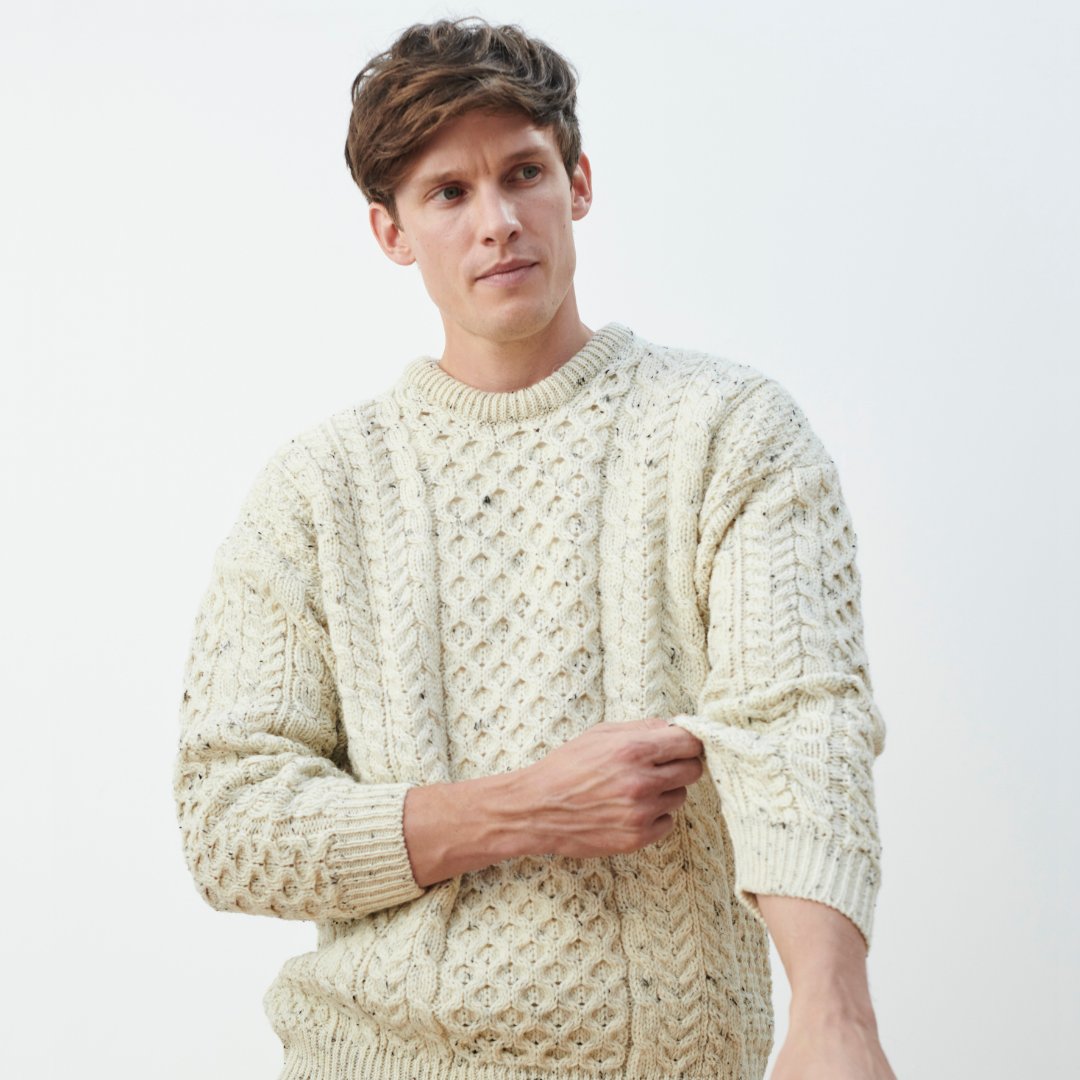 Get up to 60% off selected knitwear in our Winter sale! ❄️

#wintersale #knitwear #aranknitwear #carrollsirishgifts #giftswithgrá