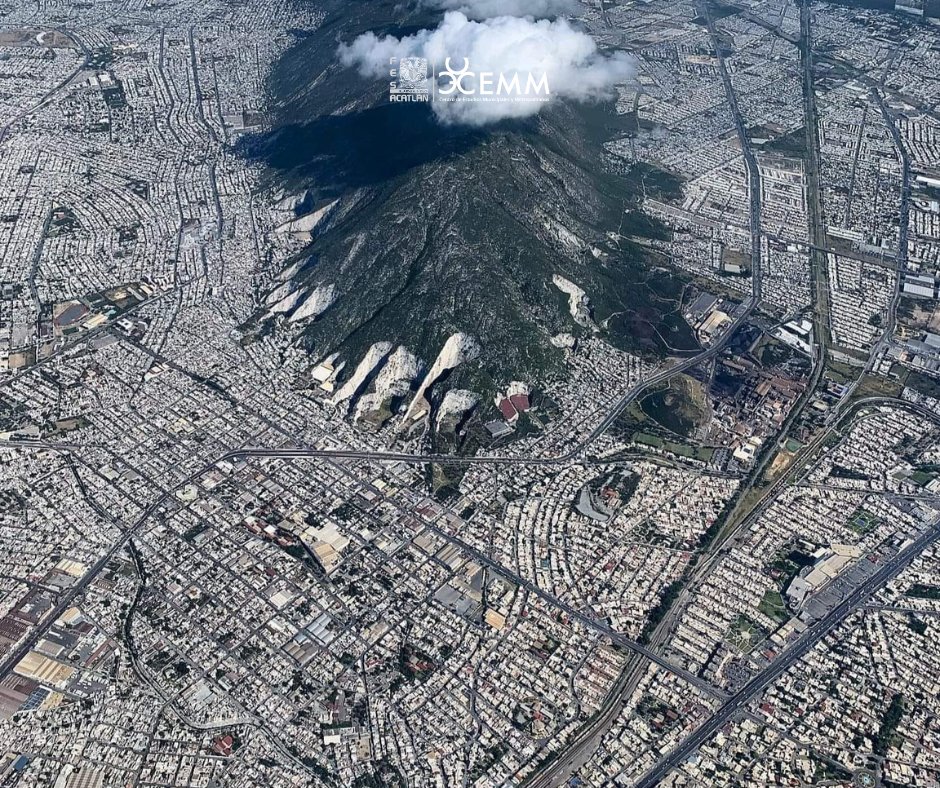 CemmAcatlanUNAM's tweet photo. 📖 La Ley General de Asentamientos Humanos, Ordenamiento Territorial y Desarrollo Urbano (#LGAHOTDU), es la norma de observancia general en el territorio nacional que fija las normas básicas e instrumentos de gestión para ordenar el uso del territorio y los asentamientos. https://t.co/TMfhf0ArGI