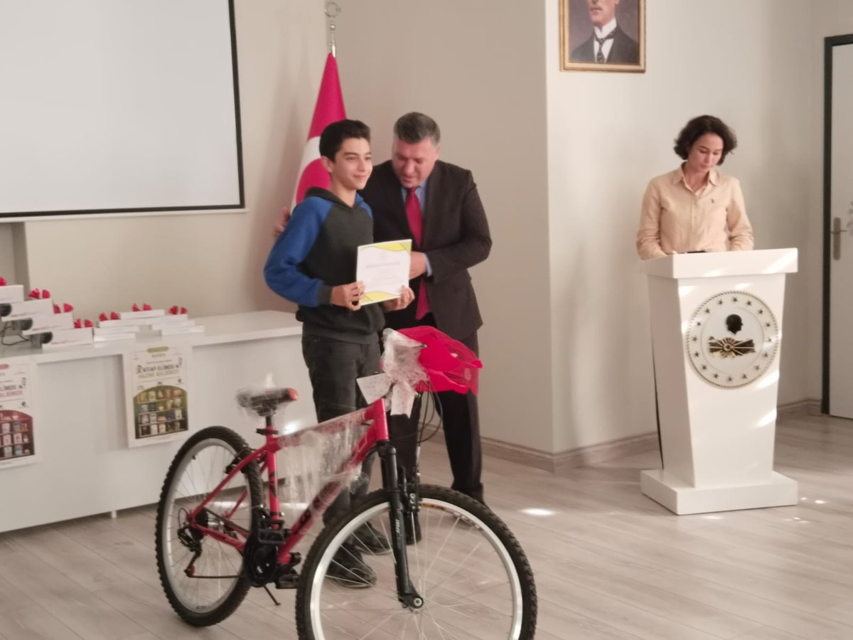 GaziemirAtaturk's tweet photo. Gaziemir İlçe Milli Eğitim Müdürlüğü tarafından GABA projesi kapsamında bu yıl ikincisi düzenlenen "Kitap Elimde, Hazine Kalbimde" Kitap Okuma Yarışması ...
@yahsiomer @izmir_ilmem @OGNDERSE @gaziemir_mem @rsmckmk https://t.co/GbXhpbwIxh