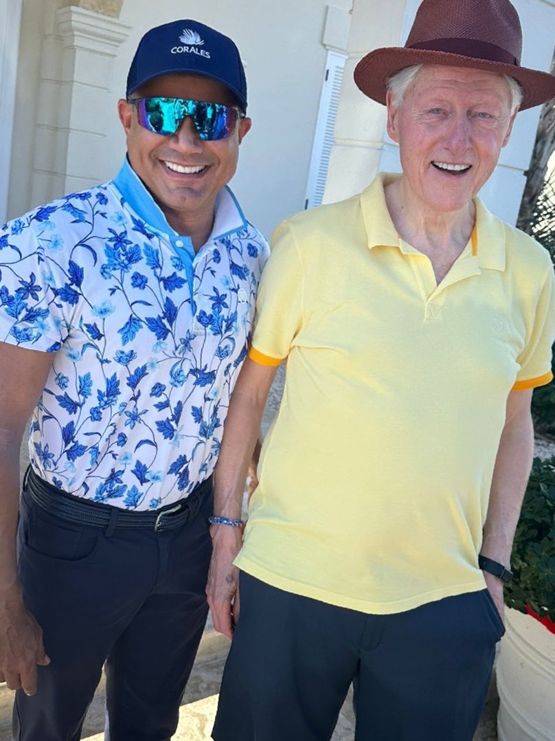 Thanks Mr President @BillClinton for your kindness and for a unforgettable golf morning in Corales. @joelsantose @FrankERainieri