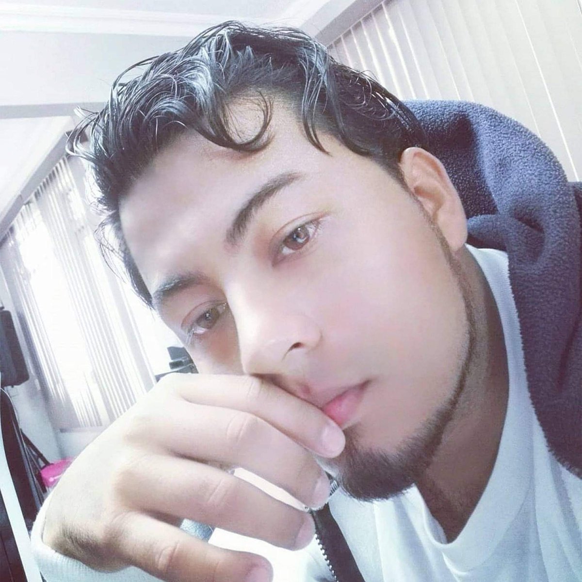 AndresJordanZ20's tweet photo. #NuevaFotoDePerfil https://t.co/kqO82Yxcrs