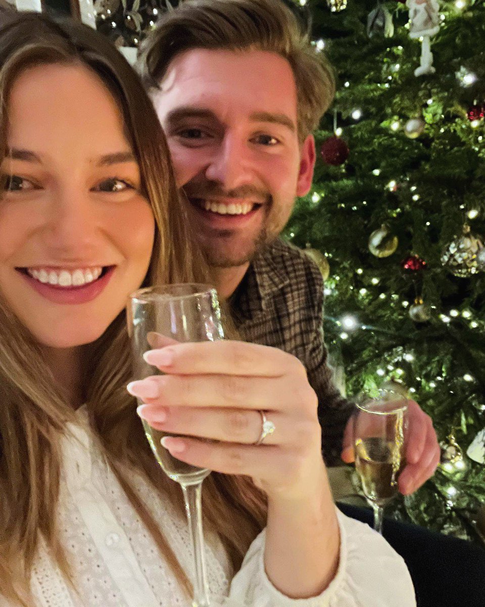 cornishbeachy's tweet photo. What a surprise at the end of 2023. 💍 one happy Mumma ❤️ congratulations to Megan &amp; Jake. Much love. 😘 https://t.co/QAMIAeRerA